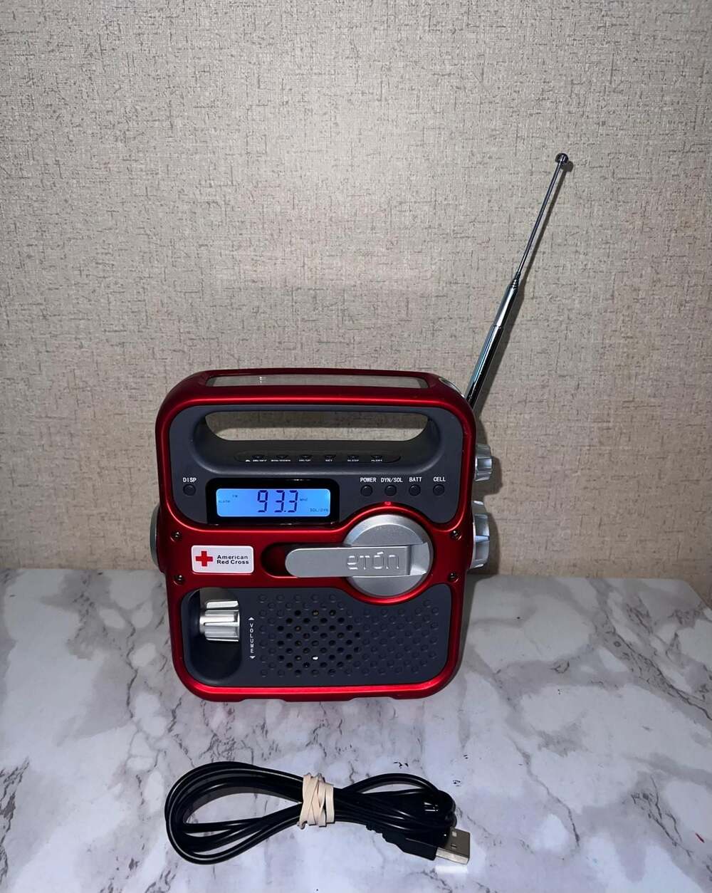 Eton Solarlink FR360 American Red Cross Emergency AM/FM/NOAA Weather Radio with